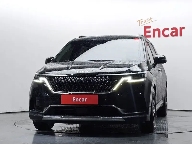 2023 Kia Carnival с пробегом 47 139 км