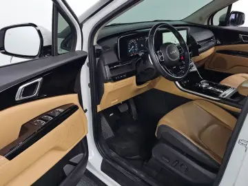 2021 Kia Carnival с пробегом 50 996 км