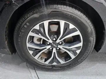 2023 Kia Carnival с пробегом 47 139 км