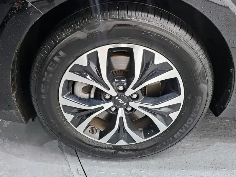 2023 Kia Carnival с пробегом 47 139 км