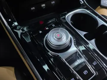 2023 Kia Carnival с пробегом 47 139 км