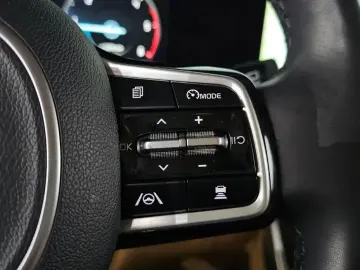 2021 Kia Carnival с пробегом 50 996 км