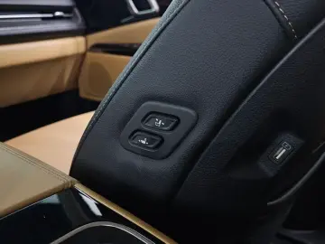 2021 Kia Carnival с пробегом 50 996 км