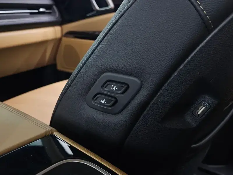 2021 Kia Carnival с пробегом 50 996 км