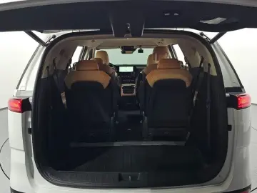 2021 Kia Carnival с пробегом 50 996 км