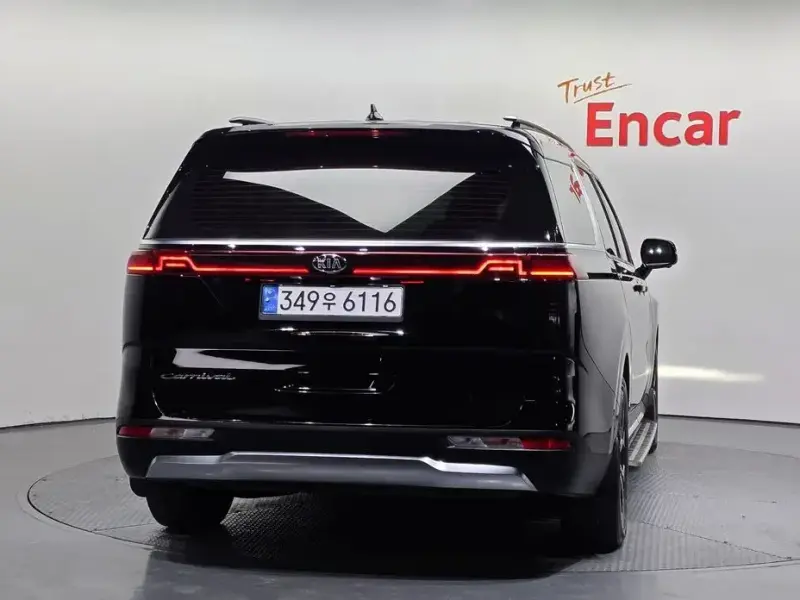 2021 Kia Carnival с пробегом 76 813 км