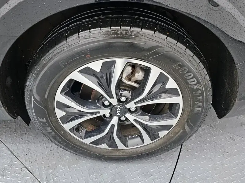 2023 Kia Carnival с пробегом 47 139 км