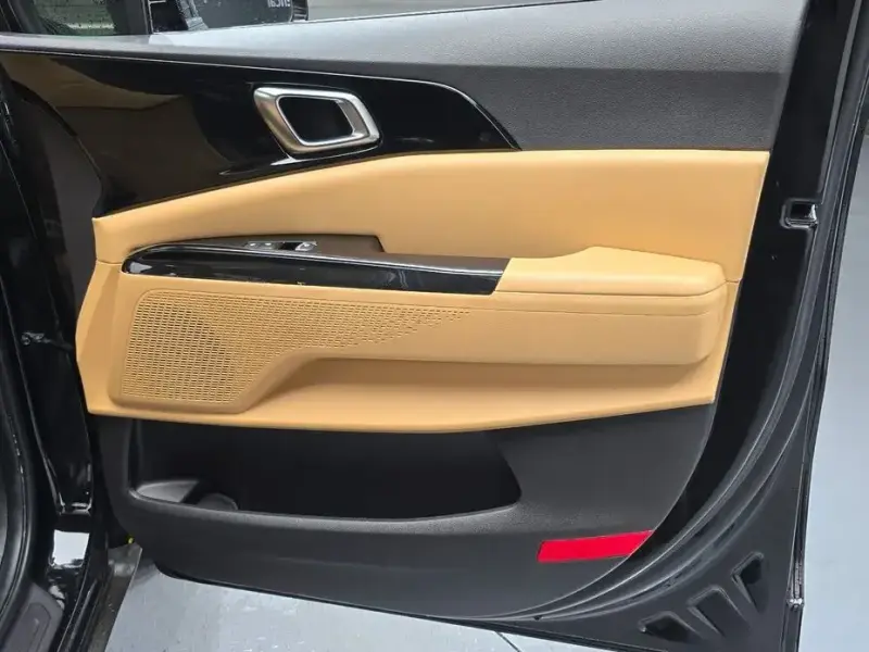 2023 Kia Carnival с пробегом 47 139 км