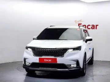 2023 Kia Carnival с пробегом 33 971 км