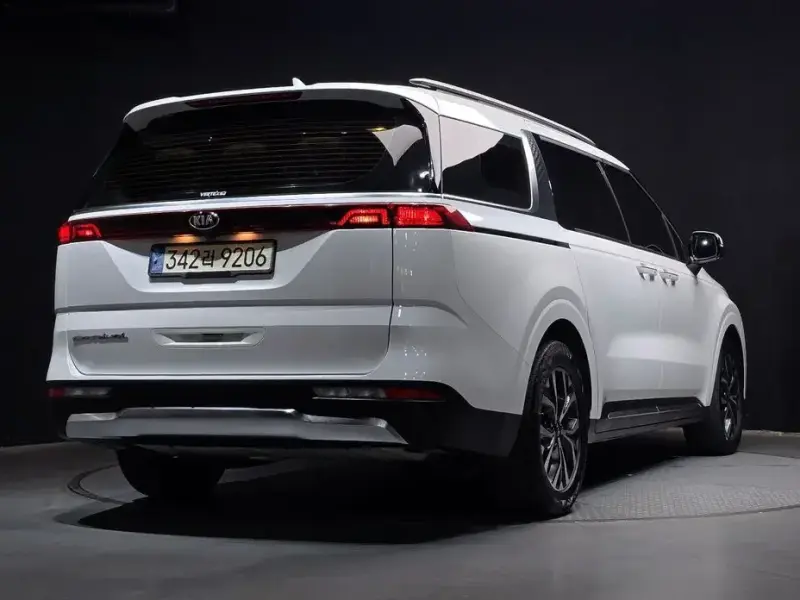 2021 Kia Carnival с пробегом 115 299 км