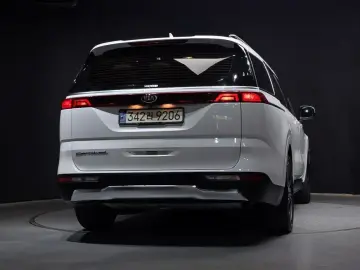 2021 Kia Carnival с пробегом 115 299 км