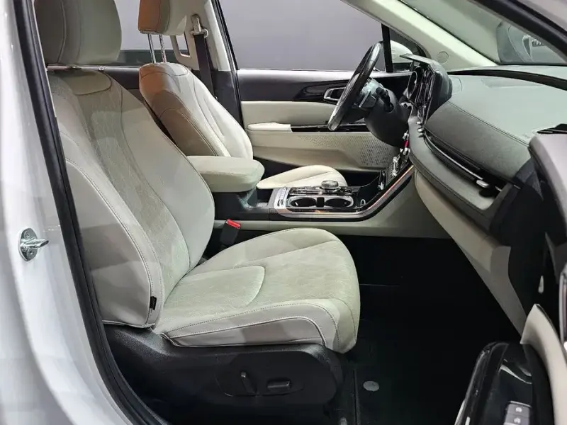 2021 Kia Carnival с пробегом 115 299 км