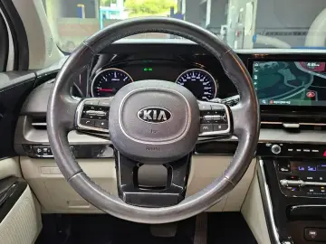 2021 Kia Carnival с пробегом 115 299 км