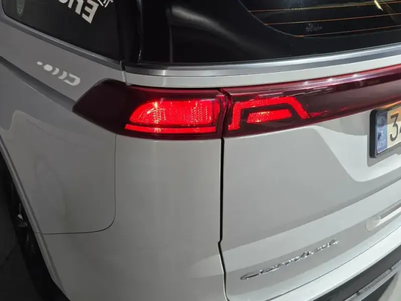 2021 Kia Carnival с пробегом 115 299 км