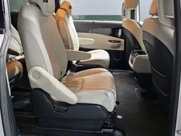 2021 Kia Carnival с пробегом 115 299 км