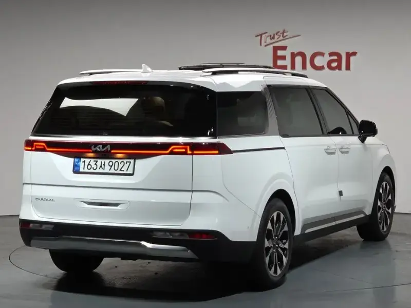 2022 Kia Carnival с пробегом 43 509 км