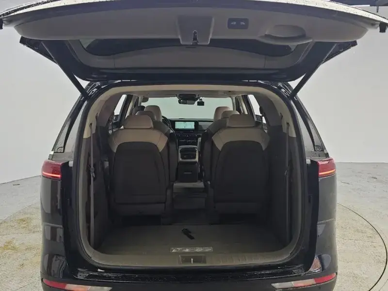 2022 Kia Carnival с пробегом 78 944 км