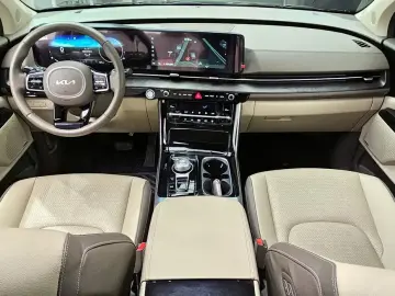 2022 Kia Carnival с пробегом 54 799 км