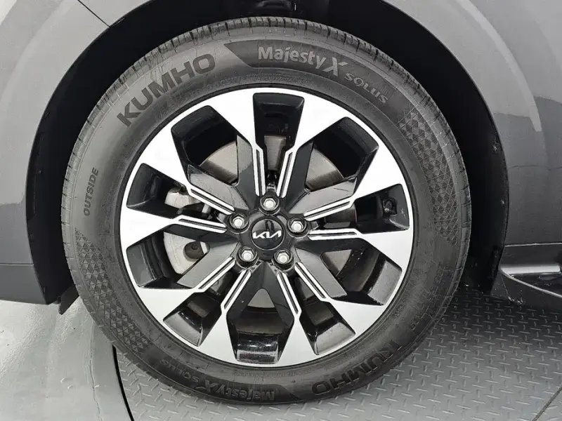 2023 Kia Carnival с пробегом 29 967 км
