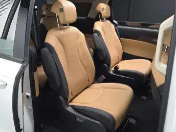 2022 Kia Carnival с пробегом 43 509 км