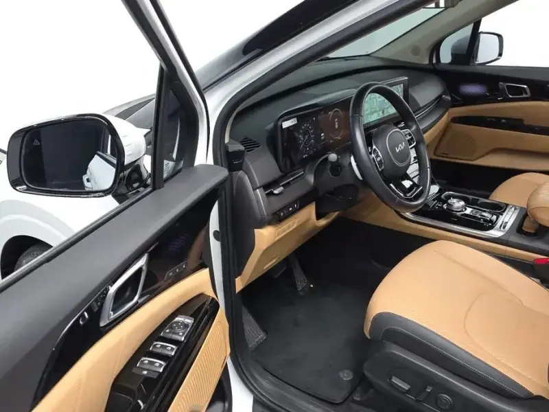 2022 Kia Carnival с пробегом 43 509 км
