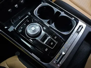 2023 Kia Carnival с пробегом 29 967 км