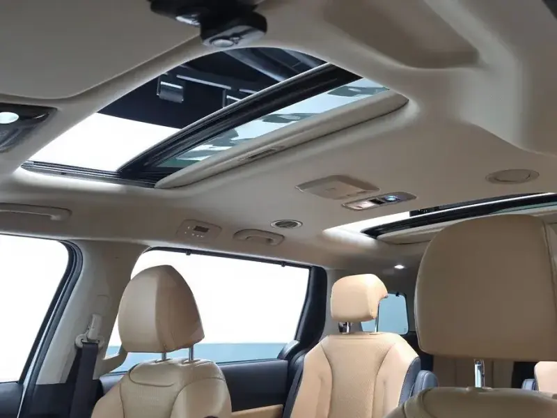 2022 Kia Carnival с пробегом 43 509 км