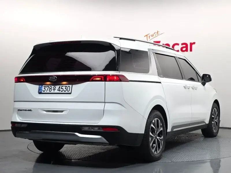 2021 Kia Carnival с пробегом 76 550 км