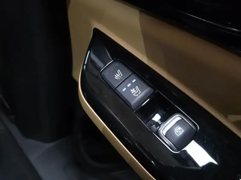 2022 Kia Carnival с пробегом 43 509 км