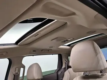 2022 Kia Carnival с пробегом 54 799 км