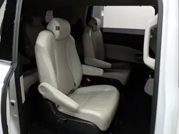 2021 Kia Carnival с пробегом 76 550 км