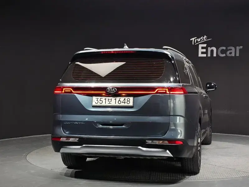 2021 Kia Carnival с пробегом 71 366 км
