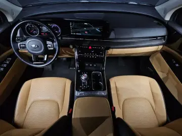 2021 Kia Carnival с пробегом 71 366 км
