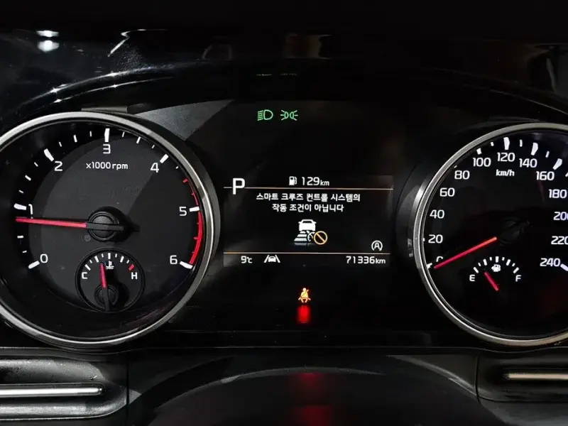 2021 Kia Carnival с пробегом 71 366 км