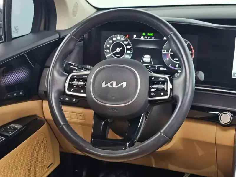 2021 Kia Carnival с пробегом 38 488 км