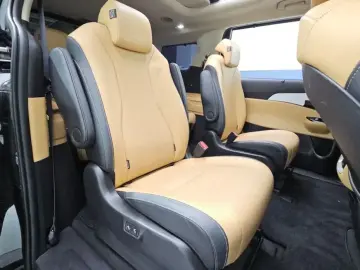 2023 Kia Carnival с пробегом 66 824 км
