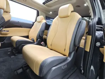 2023 Kia Carnival с пробегом 66 824 км