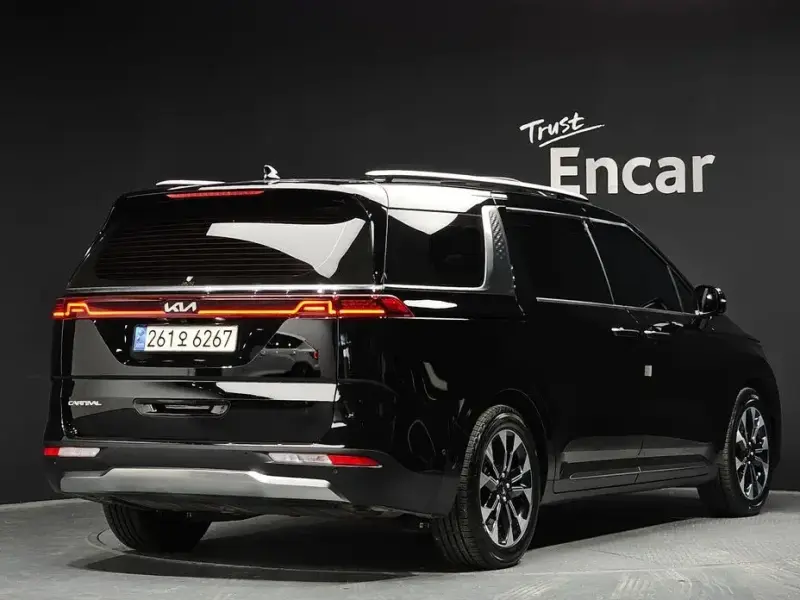 2023 Kia Carnival с пробегом 48 007 км