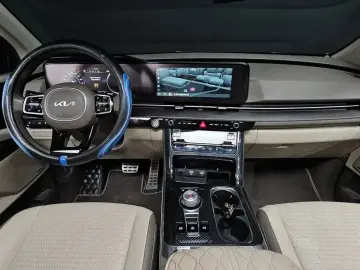 2023 Kia Carnival с пробегом 48 007 км