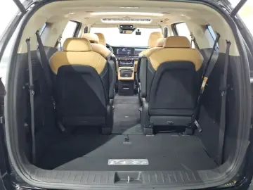 2023 Kia Carnival с пробегом 66 824 км