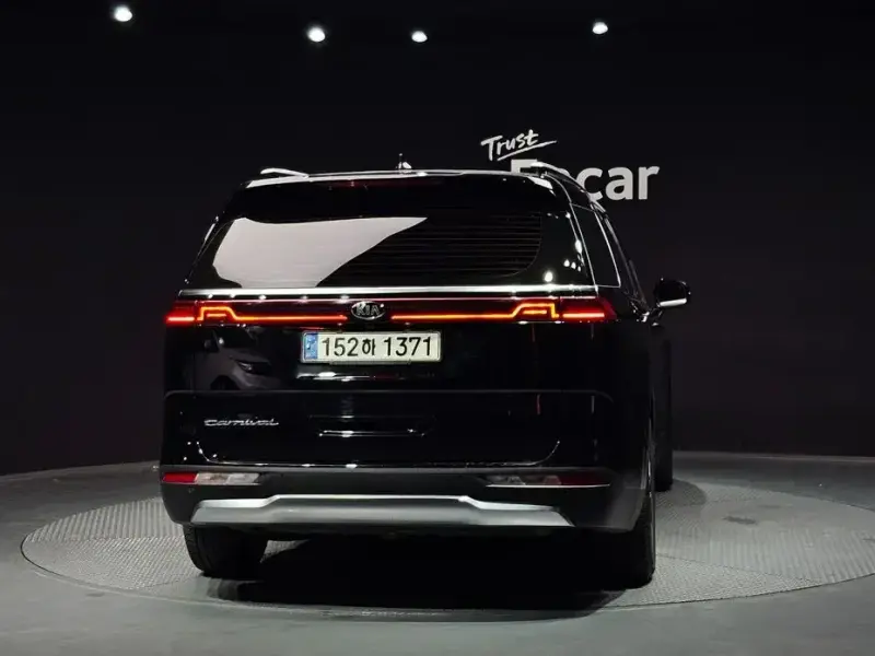 2021 Kia Carnival с пробегом 68 101 км