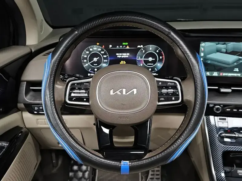 2023 Kia Carnival с пробегом 48 007 км