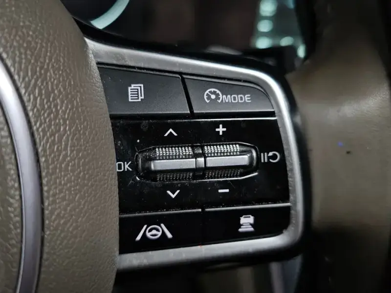 2023 Kia Carnival с пробегом 48 007 км