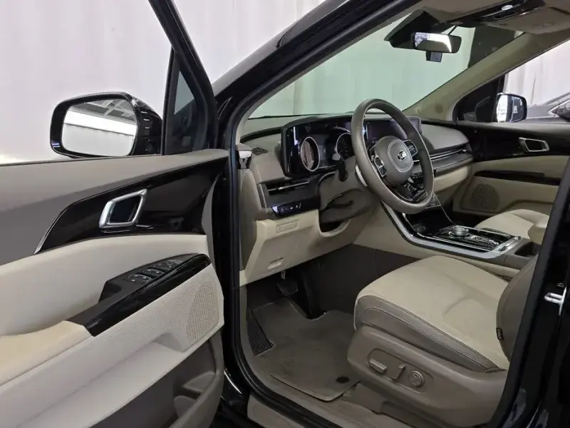2021 Kia Carnival с пробегом 30 453 км