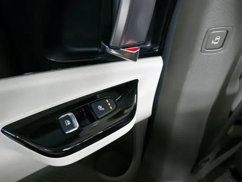 2021 Kia Carnival с пробегом 30 453 км