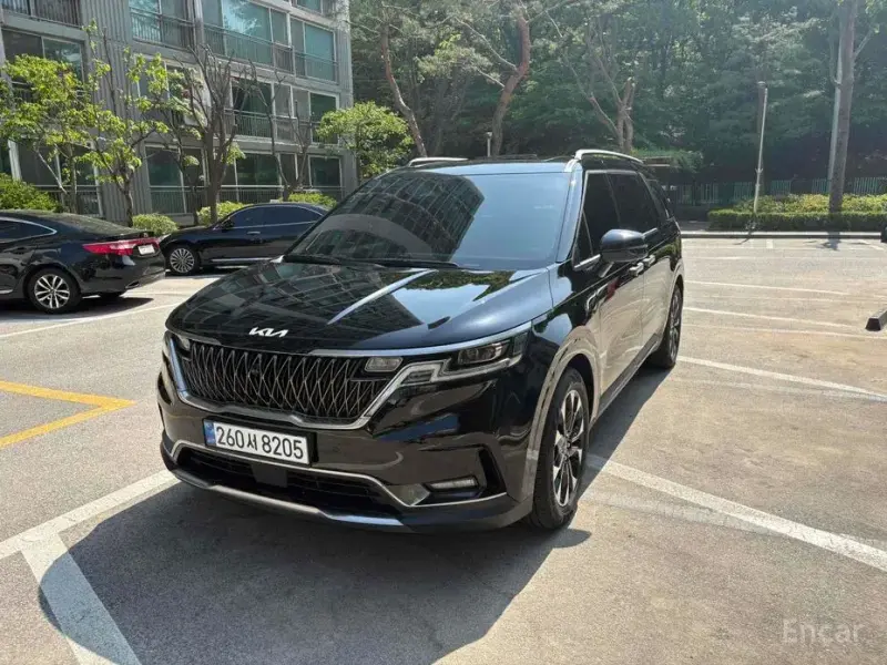 2023 Kia Carnival с пробегом 37 459 км