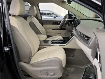2021 Kia Carnival с пробегом 30 453 км