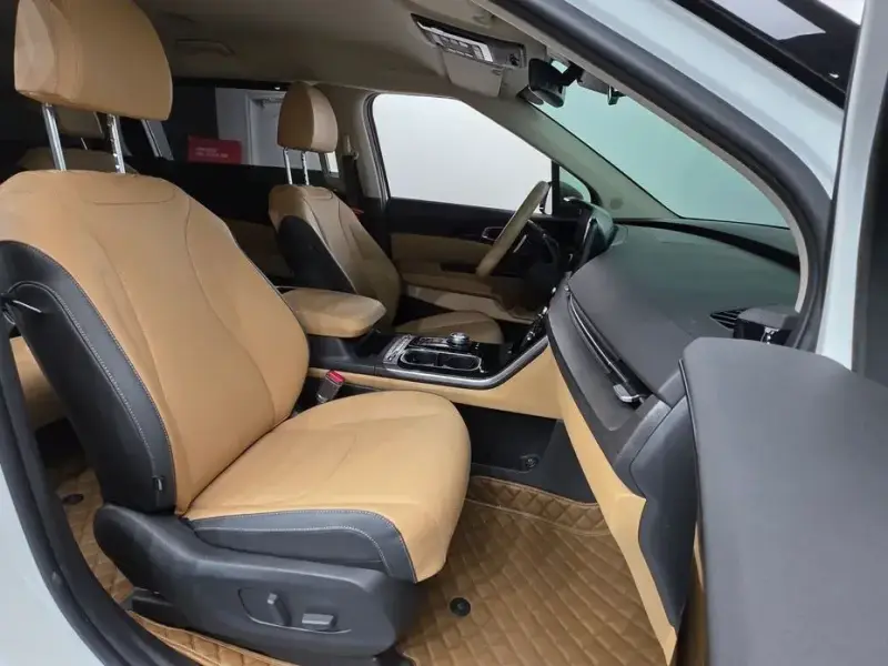 2022 Kia Carnival с пробегом 72 755 км