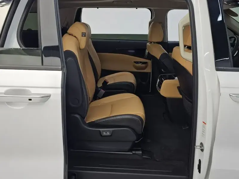 2022 Kia Carnival с пробегом 36 144 км