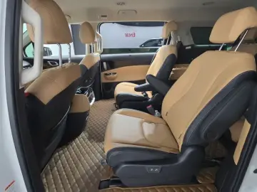 2022 Kia Carnival с пробегом 72 755 км